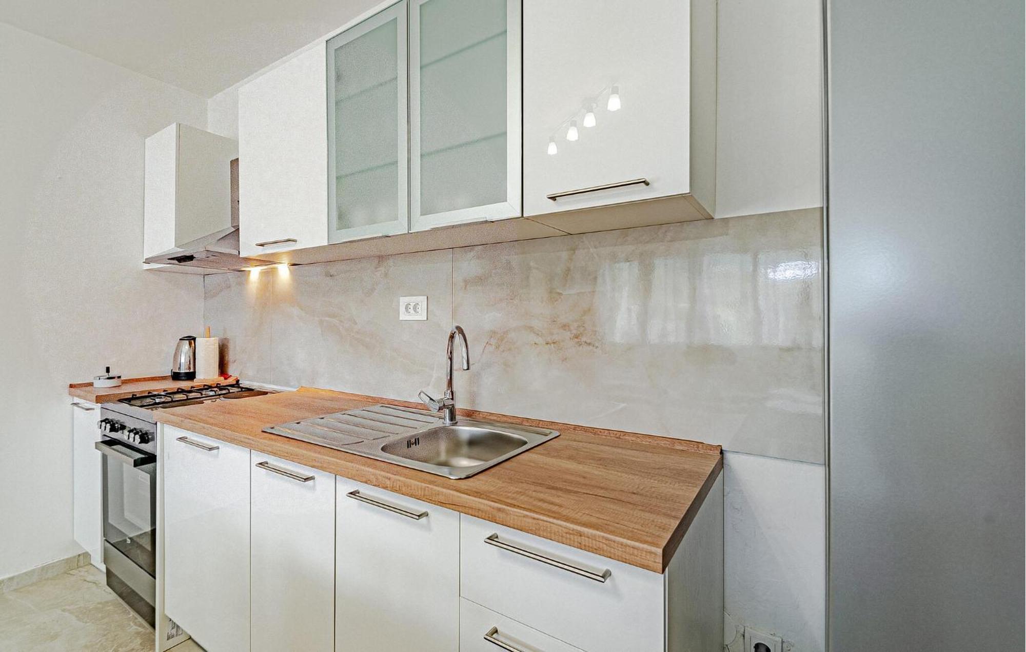 Stunning Home In Crnja Luka With Wifi Prigradica Buitenkant foto