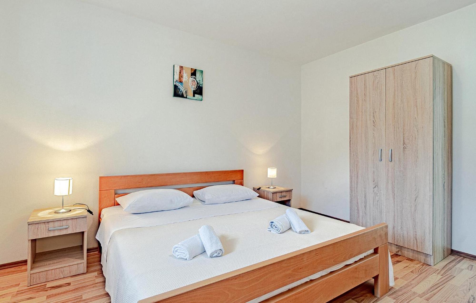 Stunning Home In Crnja Luka With Wifi Prigradica Buitenkant foto